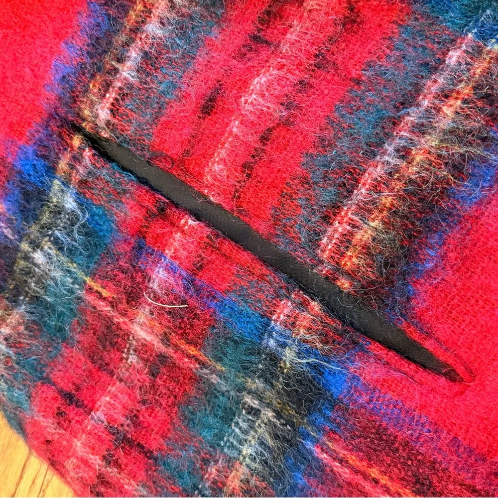 Vintage Red Plaid Women's Cape - Picture 7 of 9